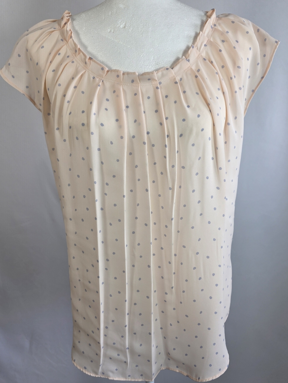 LC Lauren Conrad Pink Polka Dot Blouse Size M NWT Tie Neck Pleated Top